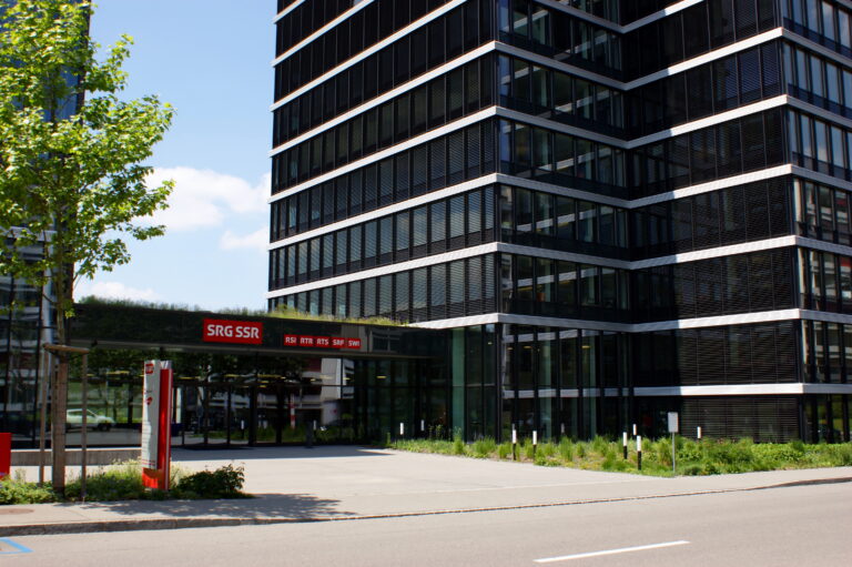 Canone SSR: informazione pubblica o narrazione guidata?